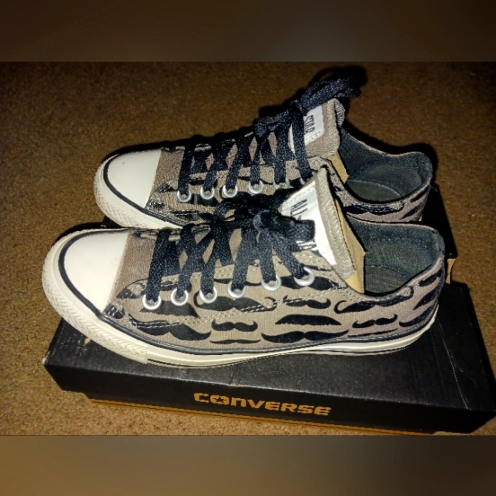 Mustache Converse